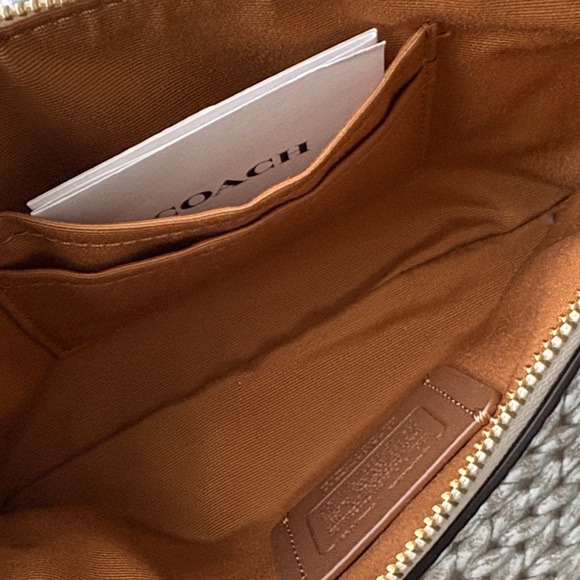 COACH X Peanuts large corner zip wristlet - Picture 4 of 7